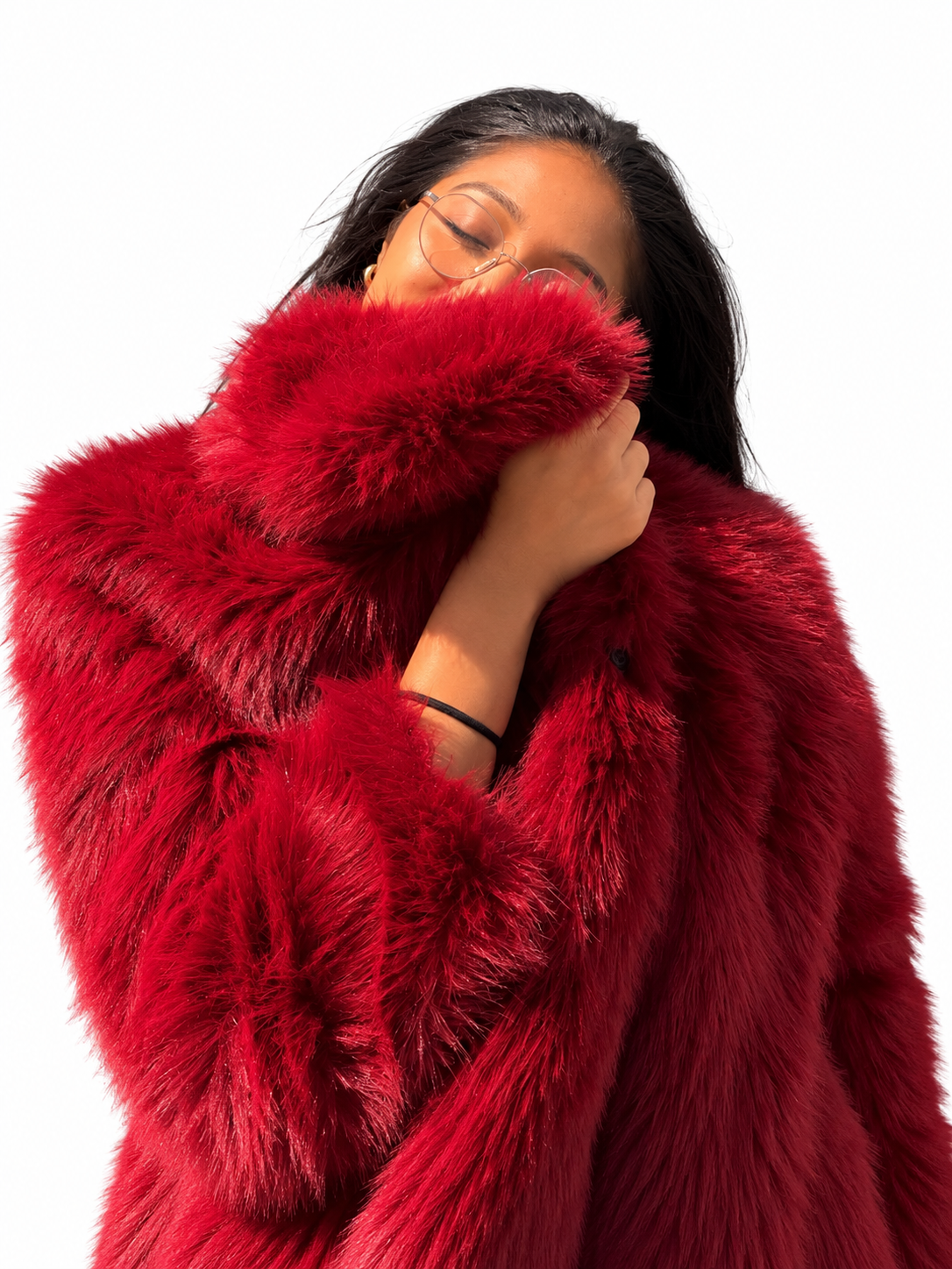 Veste en Fausse Fourrure Rouge – Luxe & Glam